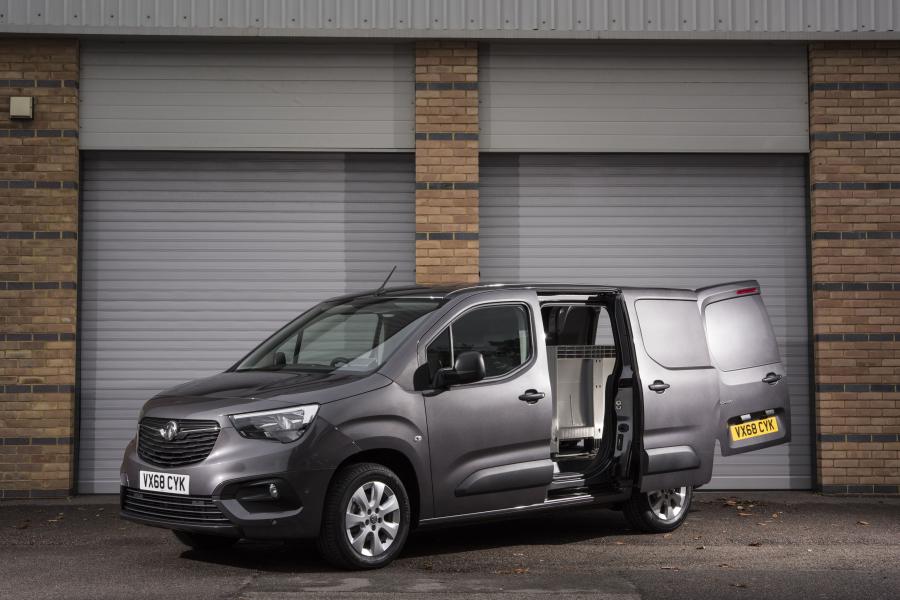  Vauxhall Combo 2018 года  (фото 8 из 24)